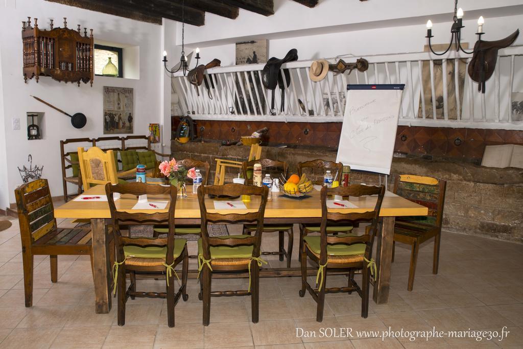 Le Clos Des Aramons Bernis Εξωτερικό φωτογραφία
